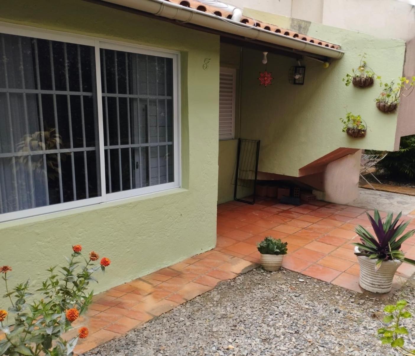 Charmoso Apto Com Clima De Casa Em Canasvieiras Florianópolis 외부 사진